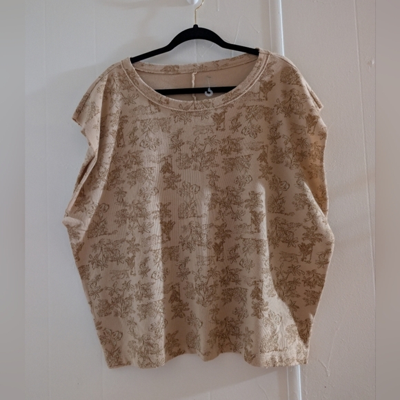 Aerie Tan Floral Short Sleeve Tee - Picture 3 of 9